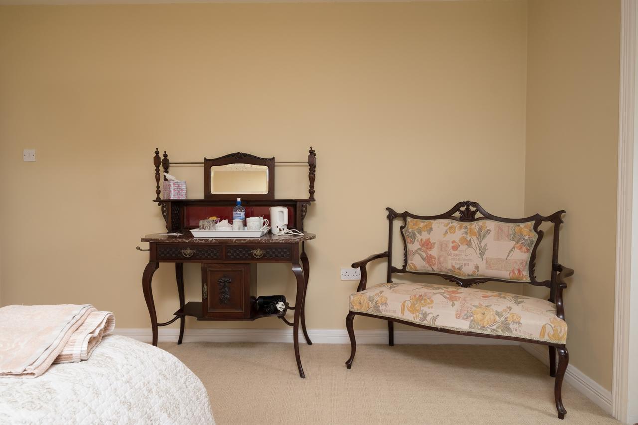 Ashwood House Bed & Breakfast Corrandulla ภายนอก รูปภาพ
