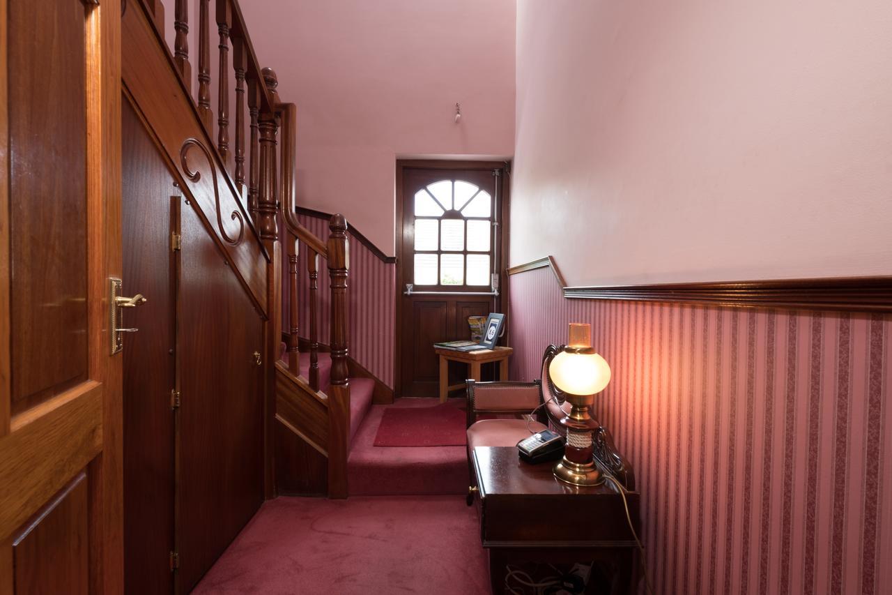 Ashwood House Bed & Breakfast Corrandulla ภายนอก รูปภาพ